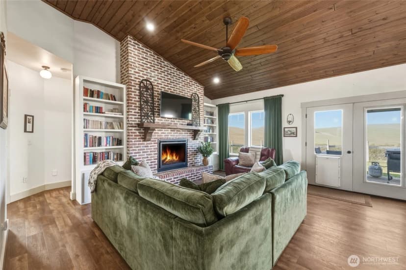 Property photo for 518 Stonecipher Road, Waitsburg photo 12
