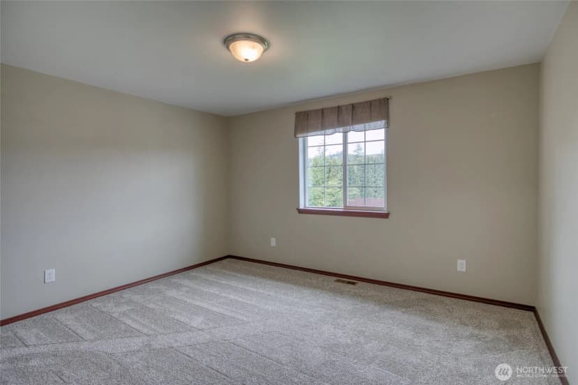 Property photo for 285 Meadow Loop, Montesano photo 19