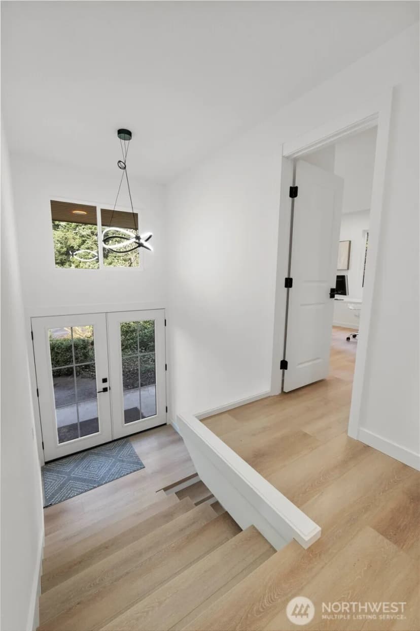 Property photo for 13022 15th Avenue Sw, Burien photo 23