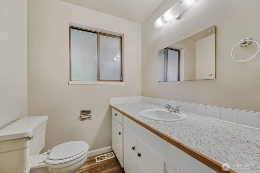 Property photo for 20828 116th Avenue Se, Kent photo 16