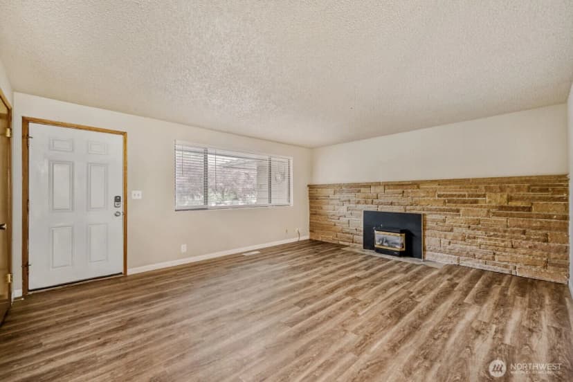 Property photo for 20828 116th Avenue Se, Kent photo 4