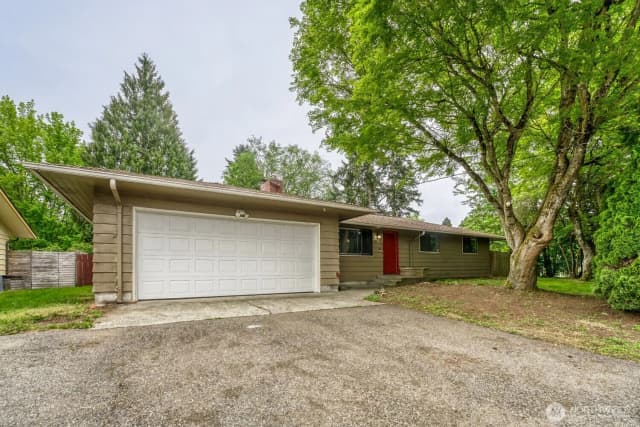 Property photo for 20828 116th Avenue Se, Kent photo 2