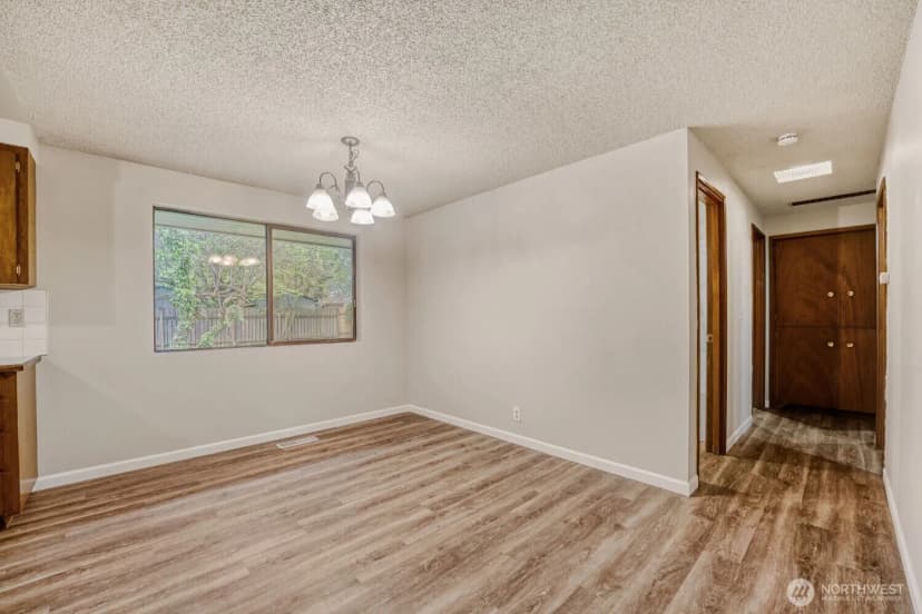 Property photo for 20828 116th Avenue Se, Kent photo 3