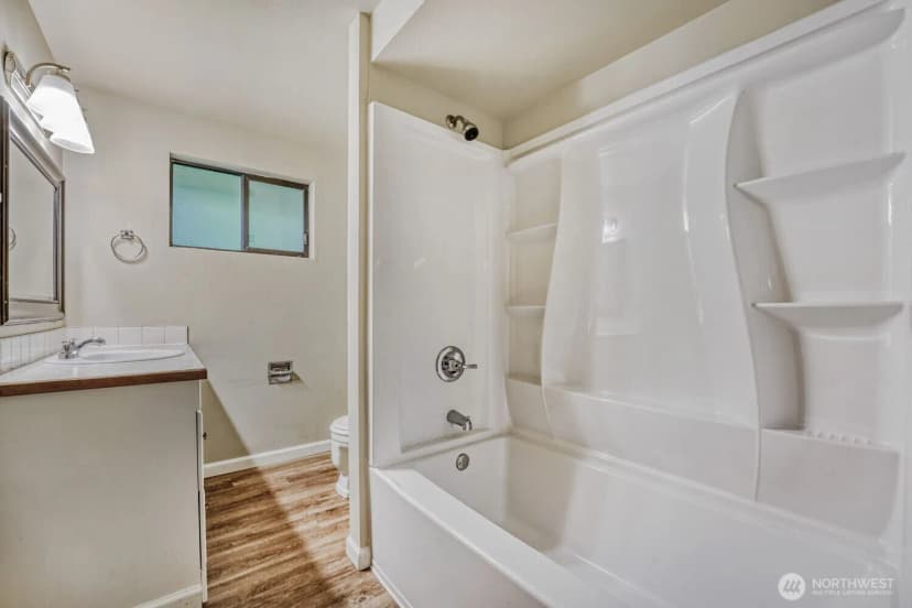 Property photo for 20828 116th Avenue Se, Kent photo 14