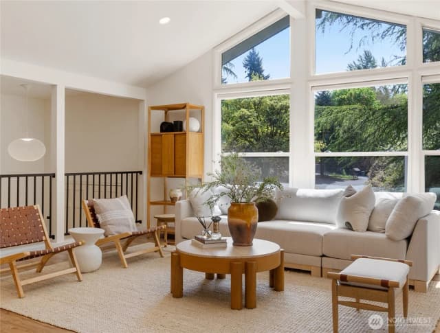 Property photo for 21810 Ne 16th Street, Sammamish photo 3