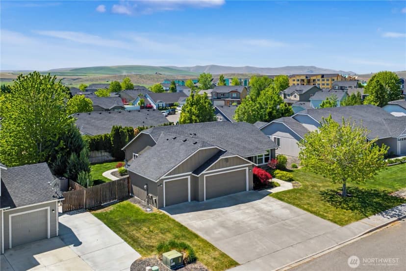 Property photo for 5929 Bluewood Street W, West Richland photo 3