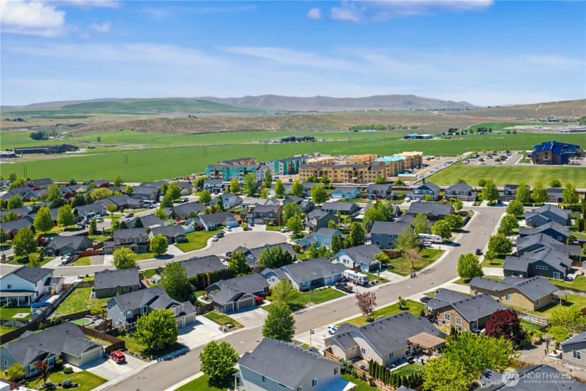Property photo for 5929 Bluewood Street W, West Richland photo 39