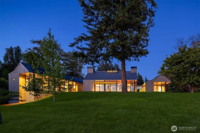 Property photo for 15137 Henderson Road, Bainbridge Island photo 2