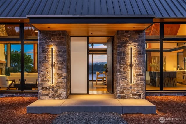 Property photo for 15137 Henderson Road, Bainbridge Island photo 3
