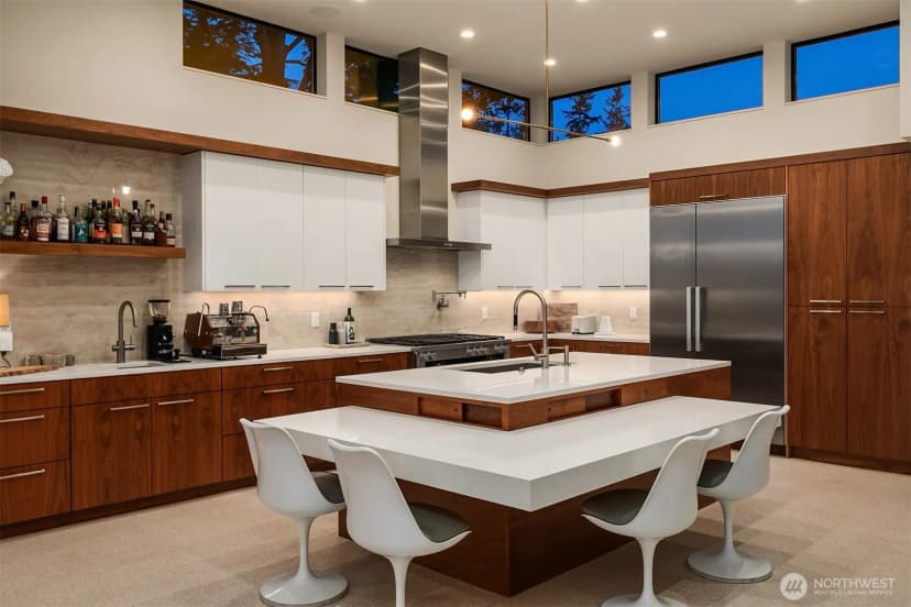 Property photo for 2825 Magnolia Boulevard W, Seattle photo 10