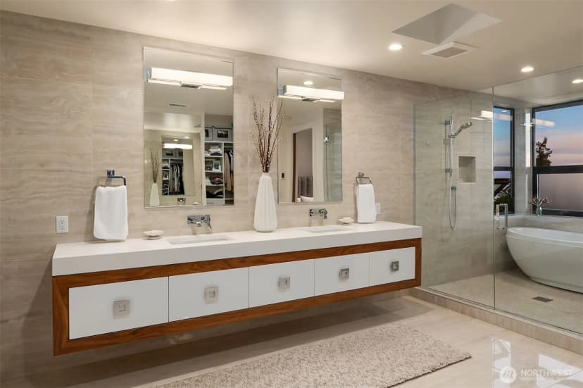 Property photo for 2825 Magnolia Boulevard W, Seattle photo 15