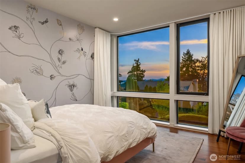 Property photo for 2825 Magnolia Boulevard W, Seattle photo 19