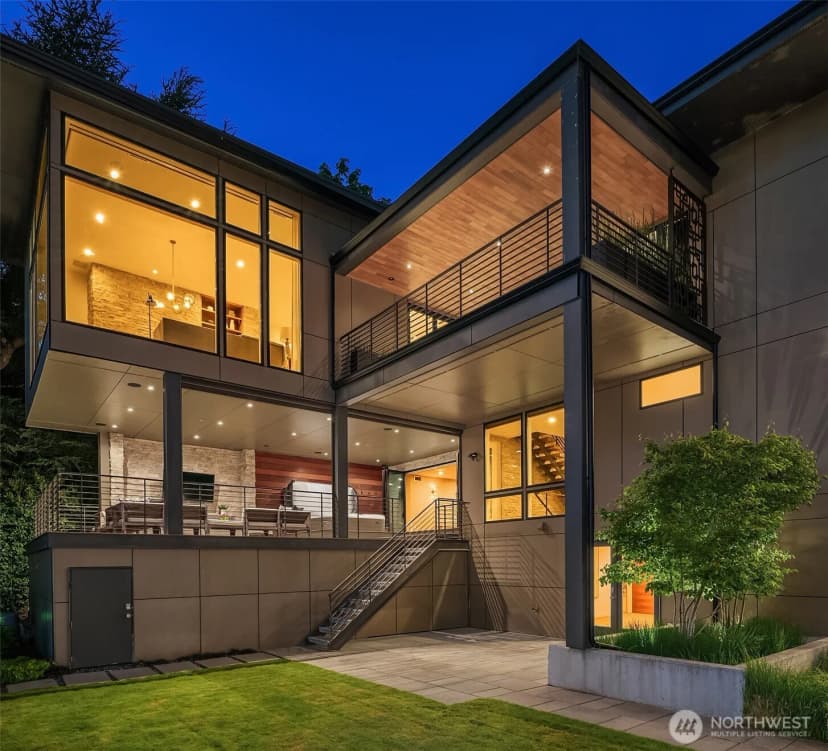 Property photo for 2825 Magnolia Boulevard W, Seattle photo 32