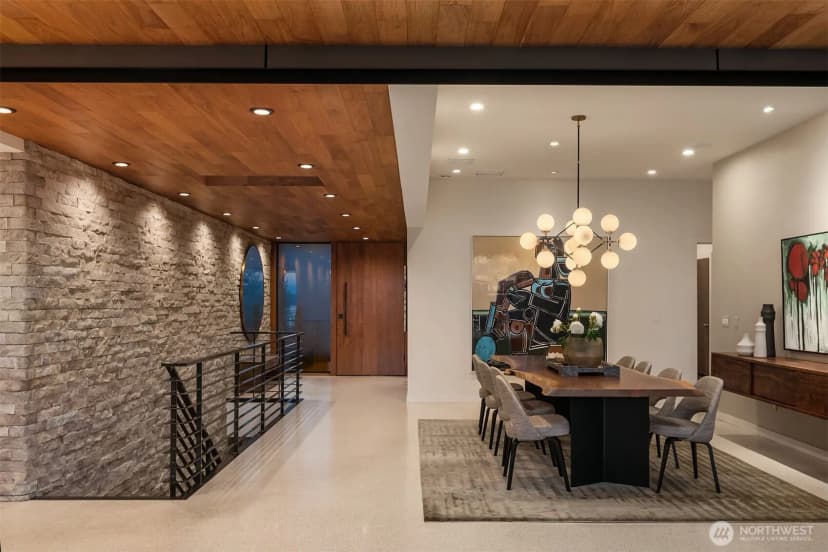 Property photo for 2825 Magnolia Boulevard W, Seattle photo 17