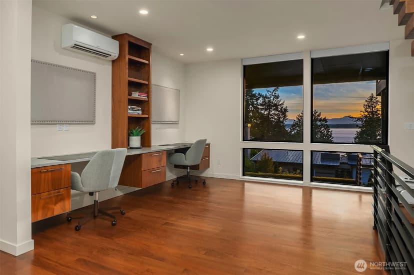 Property photo for 2825 Magnolia Boulevard W, Seattle photo 18