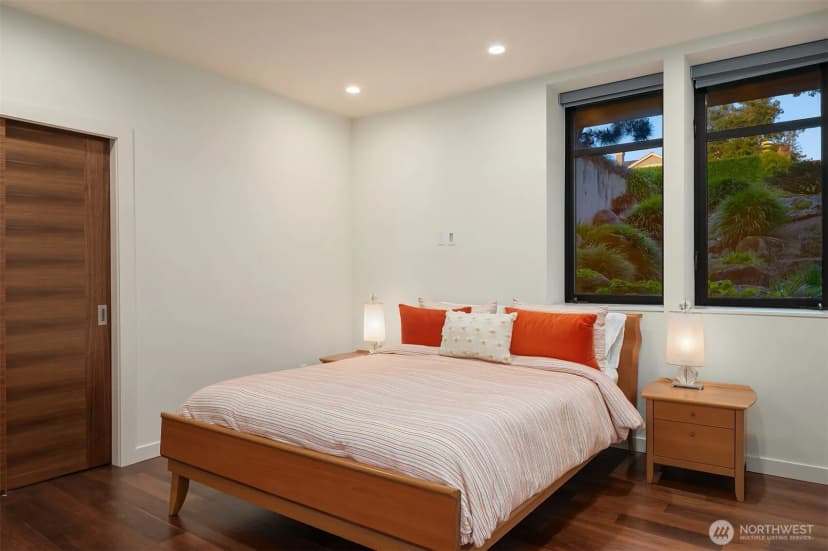 Property photo for 2825 Magnolia Boulevard W, Seattle photo 22