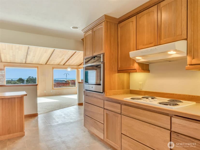 Property photo for 1008 300th Place, Ocean Park photo 9