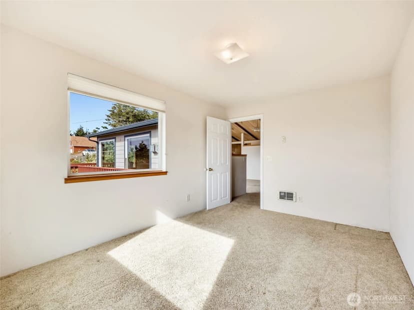 Property photo for 1008 300th Place, Ocean Park photo 29