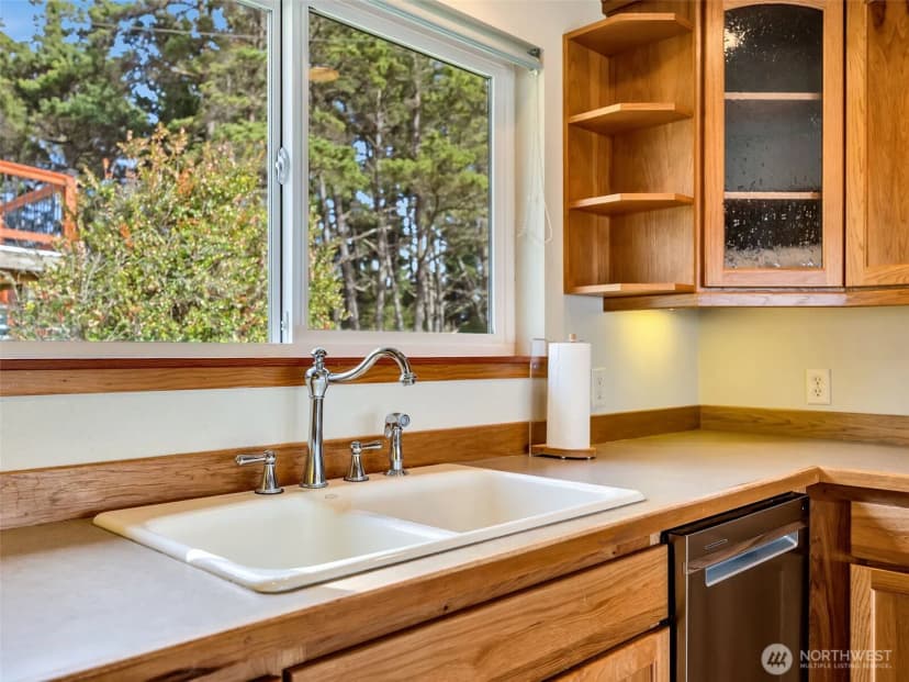 Property photo for 1008 300th Place, Ocean Park photo 8