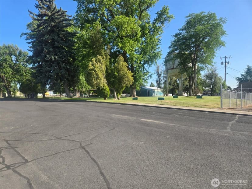 Property photo for 201 E 8th Avenue E, Ritzville photo 4