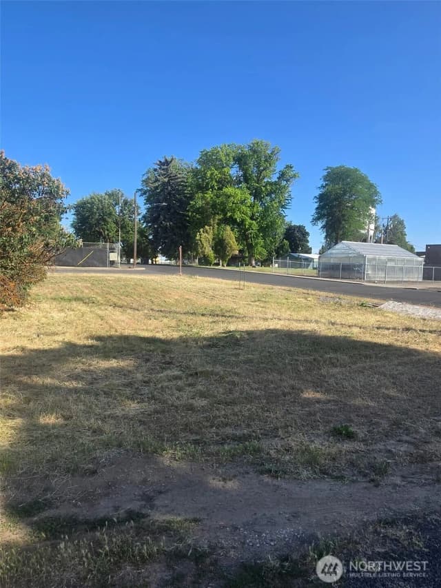 Property photo for 201 E 8th Avenue E, Ritzville photo 2