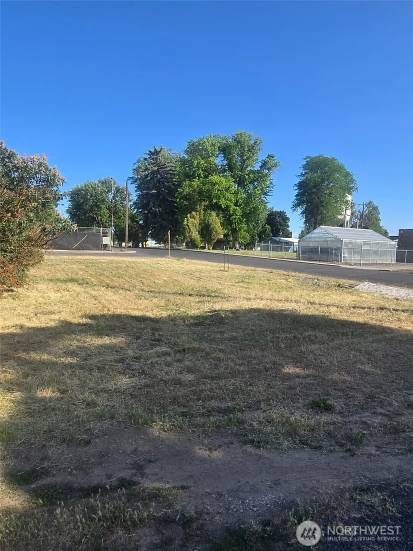 Property photo for 201 E 8th Avenue E, Ritzville photo 2