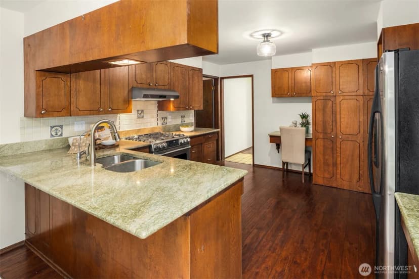 Property photo for 12535 Se 15th Street, Bellevue photo 13