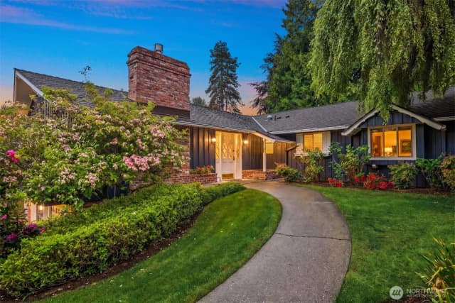 Property photo for 12535 Se 15th Street, Bellevue