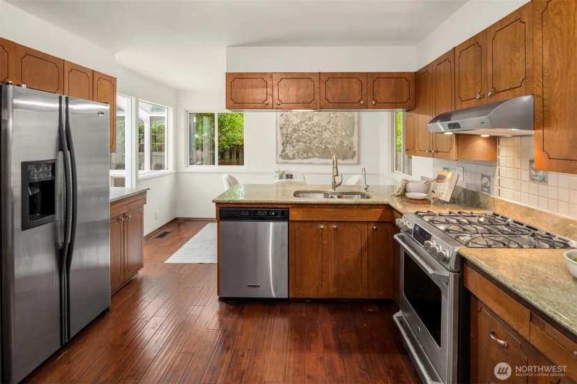 Property photo for 12535 Se 15th Street, Bellevue photo 11