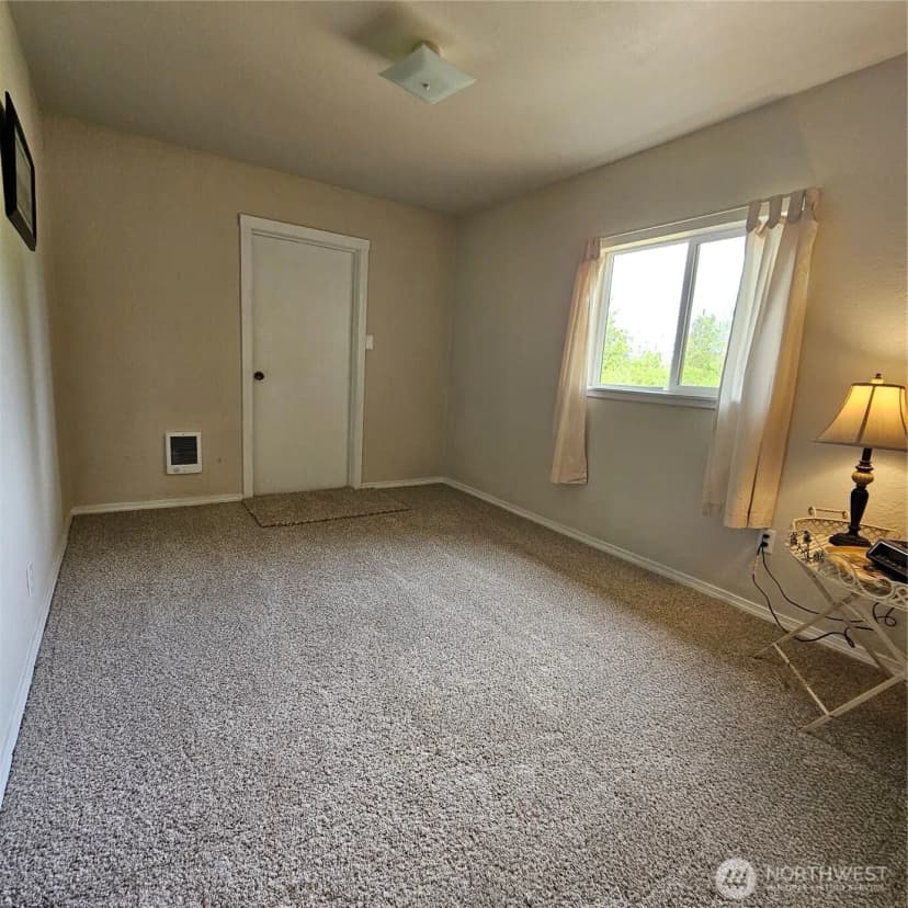 Property photo for 4127 Se Lovell Street, Port Orchard photo 12