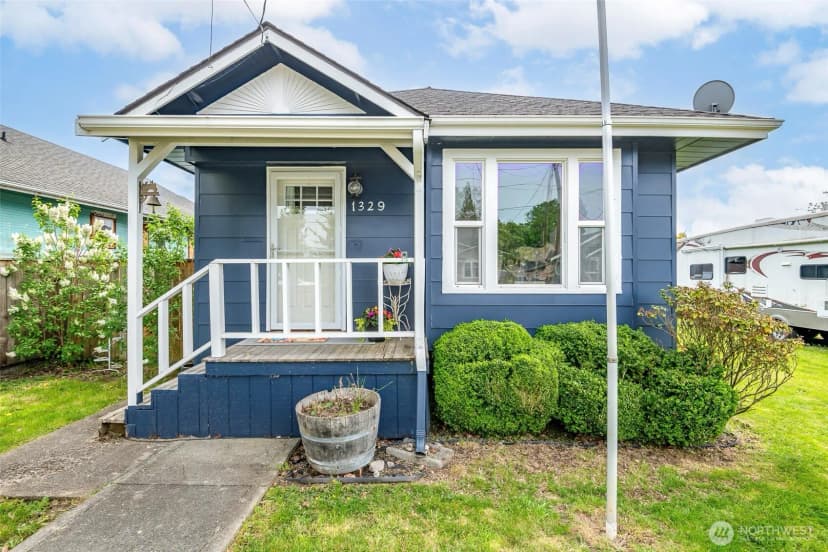 Property photo for 1329 Porter Street, Enumclaw