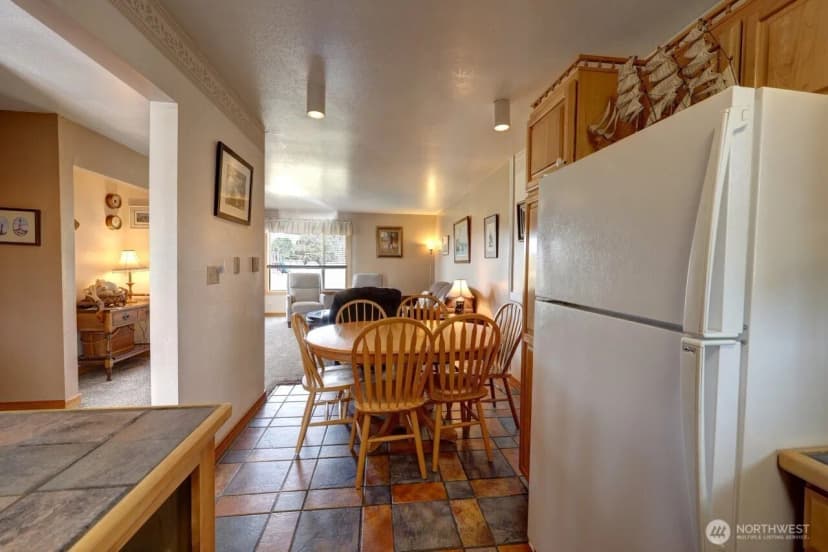 Property photo for 210 26th Street Nw #203-4, Long Beach photo 10