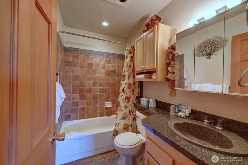 Property photo for 210 26th Street Nw #203-4, Long Beach photo 17