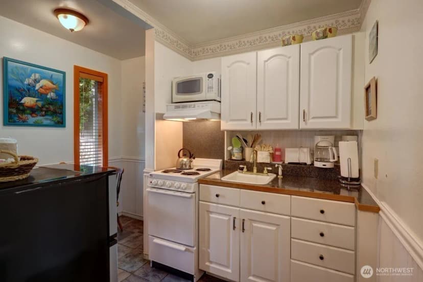 Property photo for 210 26th Street Nw #203-4, Long Beach photo 25