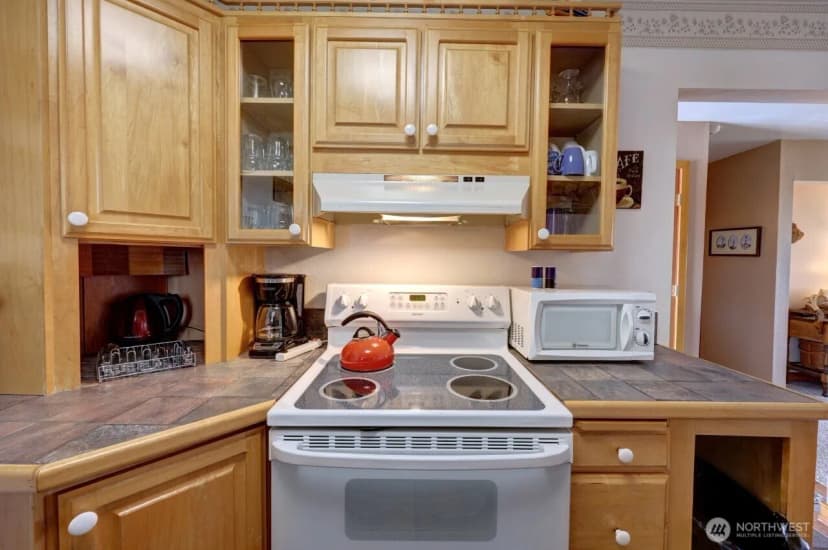 Property photo for 210 26th Street Nw #203-4, Long Beach photo 8