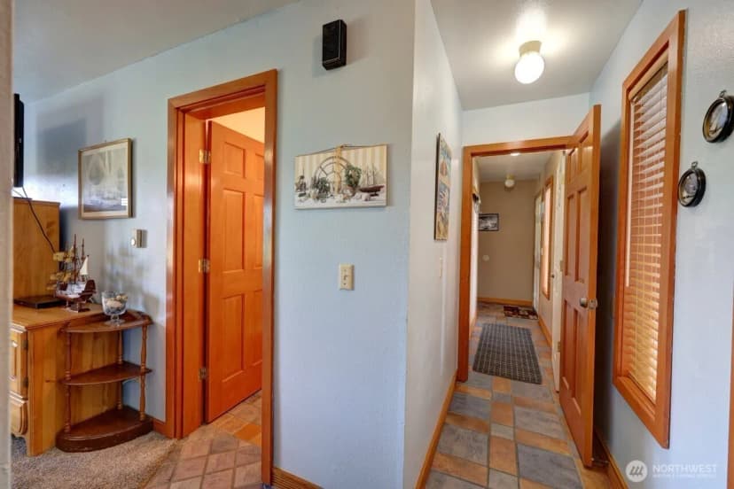 Property photo for 210 26th Street Nw #203-4, Long Beach photo 27