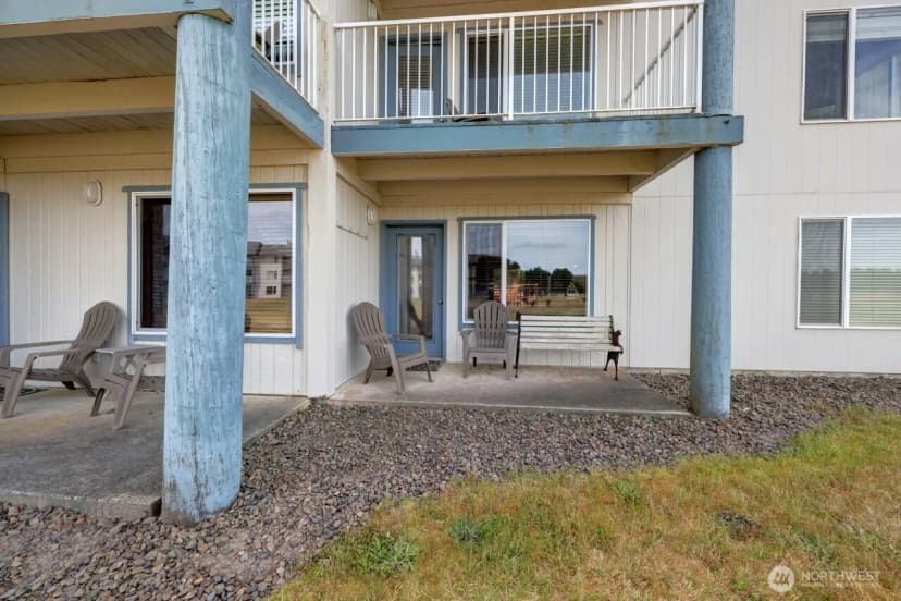 Property photo for 210 26th Street Nw #203-4, Long Beach photo 14