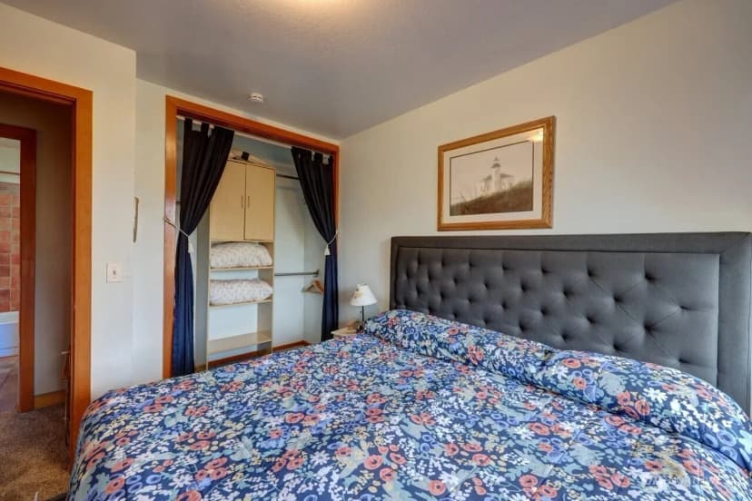 Property photo for 210 26th Street Nw #203-4, Long Beach photo 20