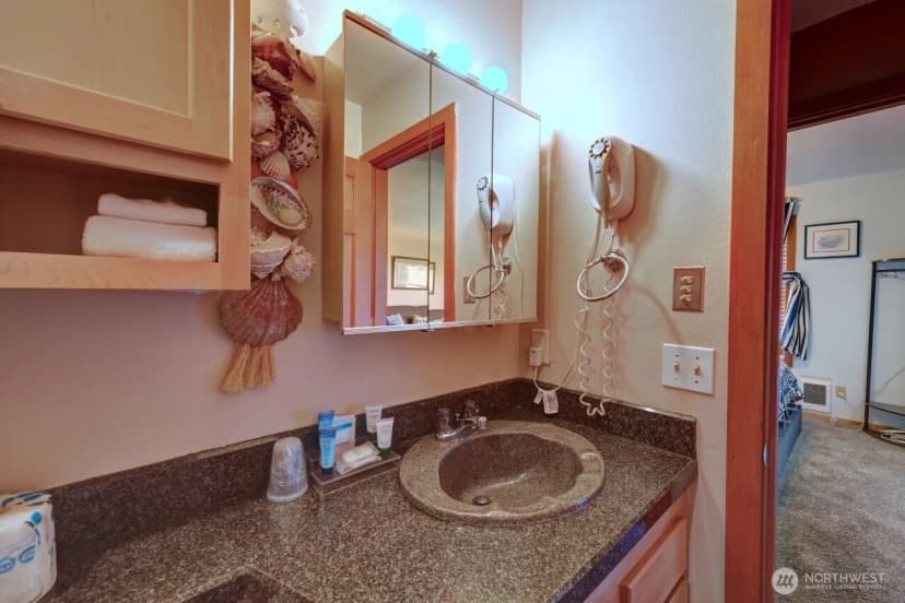 Property photo for 210 26th Street Nw #203-4, Long Beach photo 19