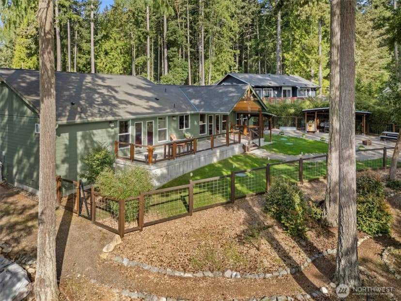 Property photo for 11013 Bayview Circle, Anderson Island photo 6
