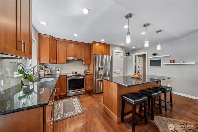 Property photo for 11013 Bayview Circle, Anderson Island photo 18