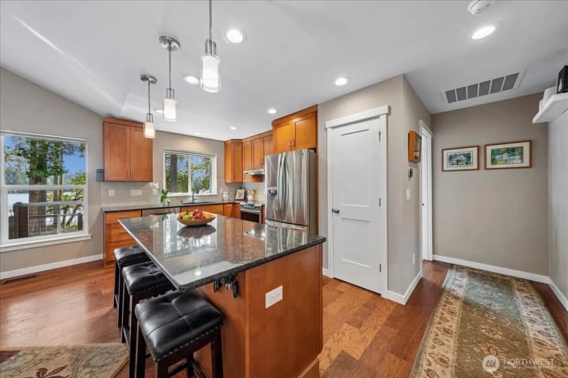Property photo for 11013 Bayview Circle, Anderson Island photo 22