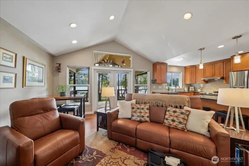 Property photo for 11013 Bayview Circle, Anderson Island photo 16