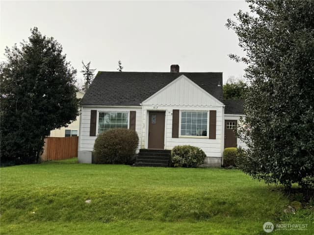 Property photo for 817 34th Street, Anacortes