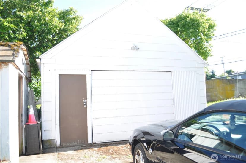 Property photo for 817 34th Street, Anacortes photo 17