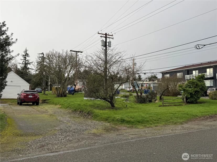 Property photo for 817 34th Street, Anacortes photo 2