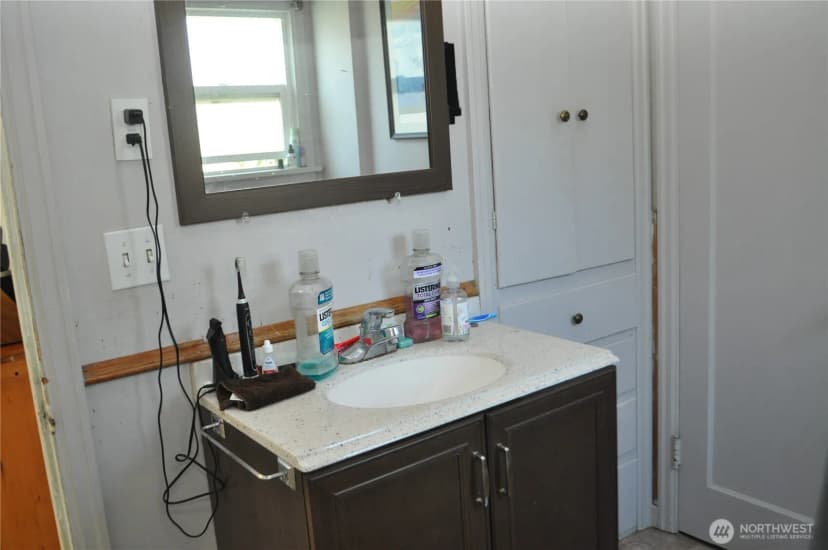 Property photo for 817 34th Street, Anacortes photo 10