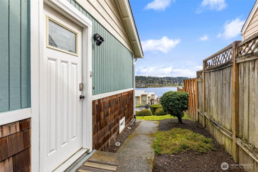 Property photo for 2505 -2507 N Wycoff Avenue, Bremerton photo 3