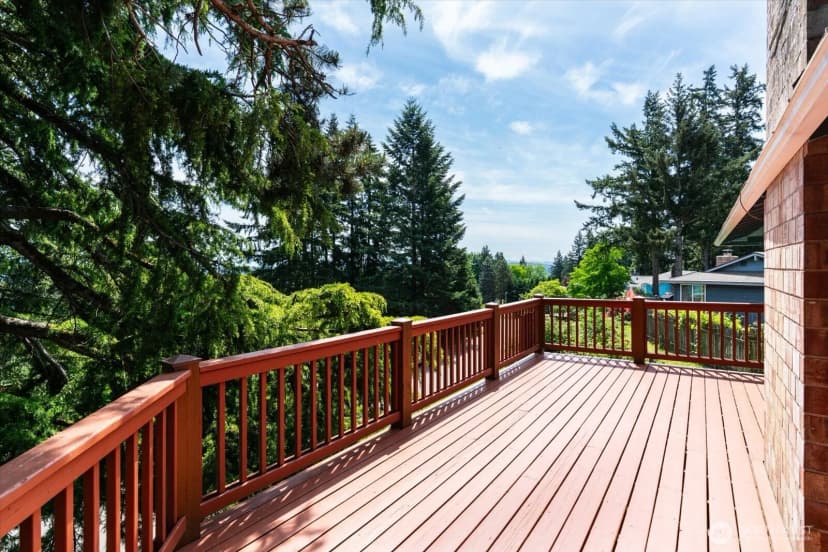 Property photo for 9236 Ne 136 Place, Kirkland photo 9