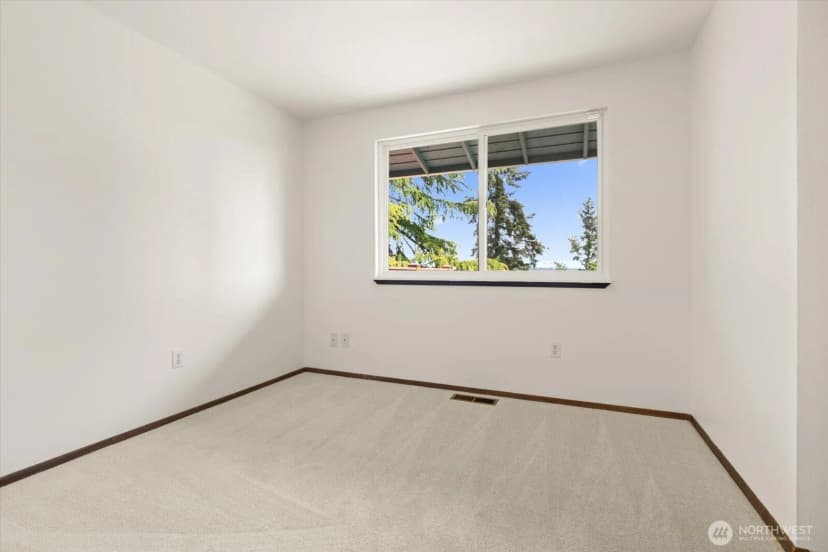 Property photo for 9236 Ne 136 Place, Kirkland photo 23